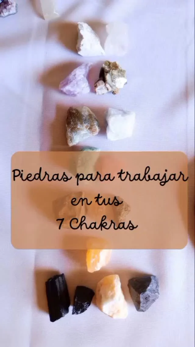 Cada piedra vibra en sintonía con un chakra, acompañando nuestros procesos de equilibrio y sanación.
En este reel compartimos algunas de las gemas que podés usar para armonizar cada centro energético, pero hay muchísimas más que también podés explorar.
Nosotros elegimos estas por su belleza, energía y conexión especial… y están disponibles para vos con amor.  Que cada piedra sea una guía en tu camino interior.  #espiritualidad #energíapositiva #piedrasenergeticas #amatista #cuarzo #TurmalinaNegra #hematite #citrino #pirita #ojodetigre #mica
